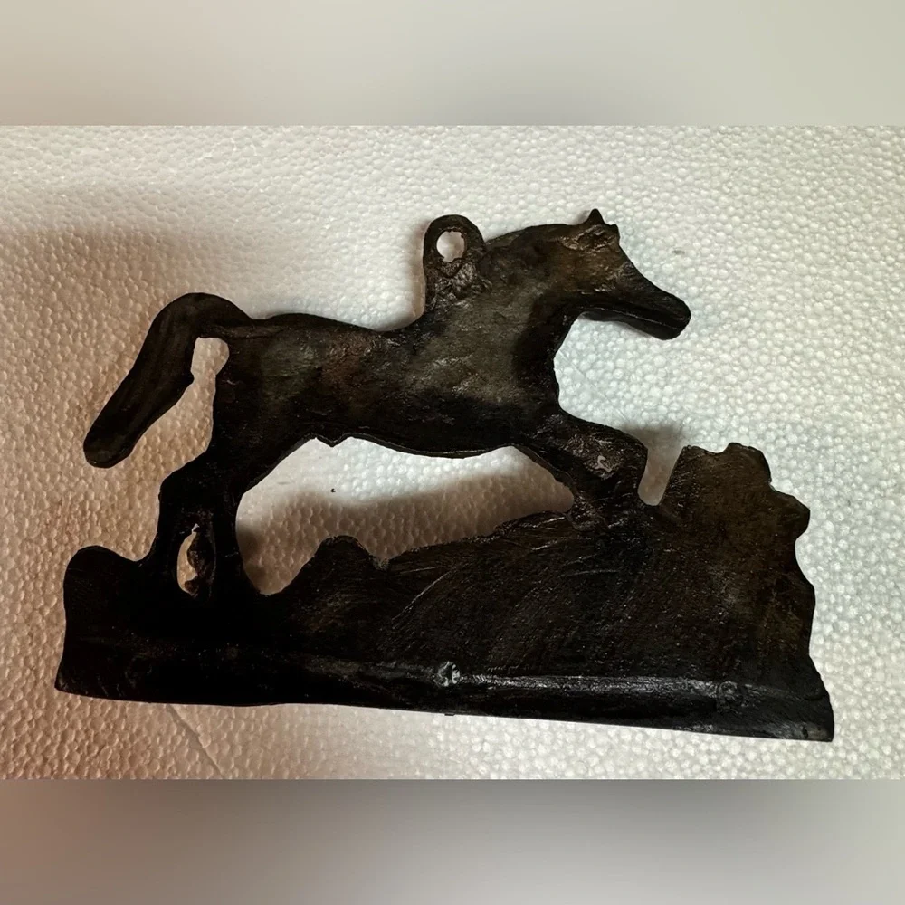Cast Iron Horse Elegant Black and Gold Horse Wall Decorations 3-Hook…